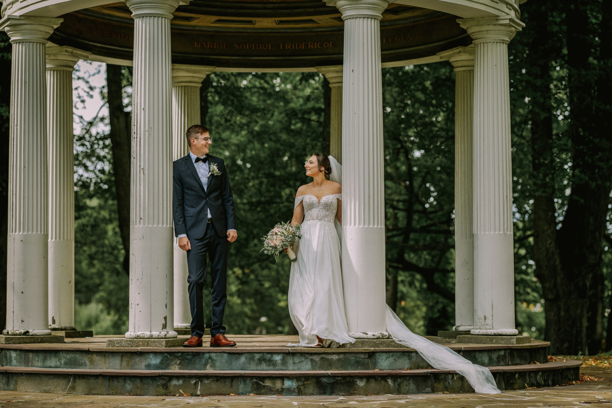 Bryllupsfotografering i Hafslundparken i Sarpsborg